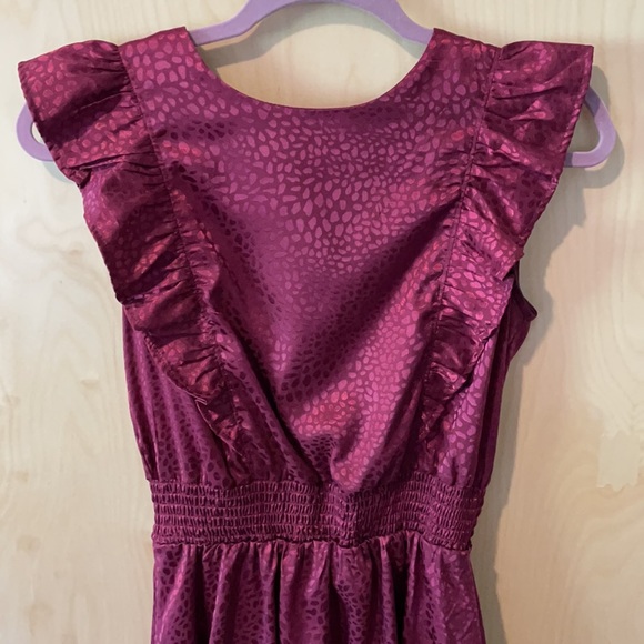 Dress - Picture 2 of 4